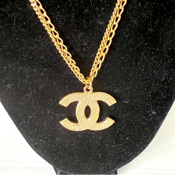 🔥Authentic Chanel Necklace 24k plated double chain with COA - Picture 4 of 10